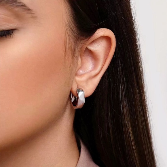 LAST ONE🔥 Geometric Hoop Earrings | Platinum Plated Silver | Modern Jewelry - Picture 3 of 11